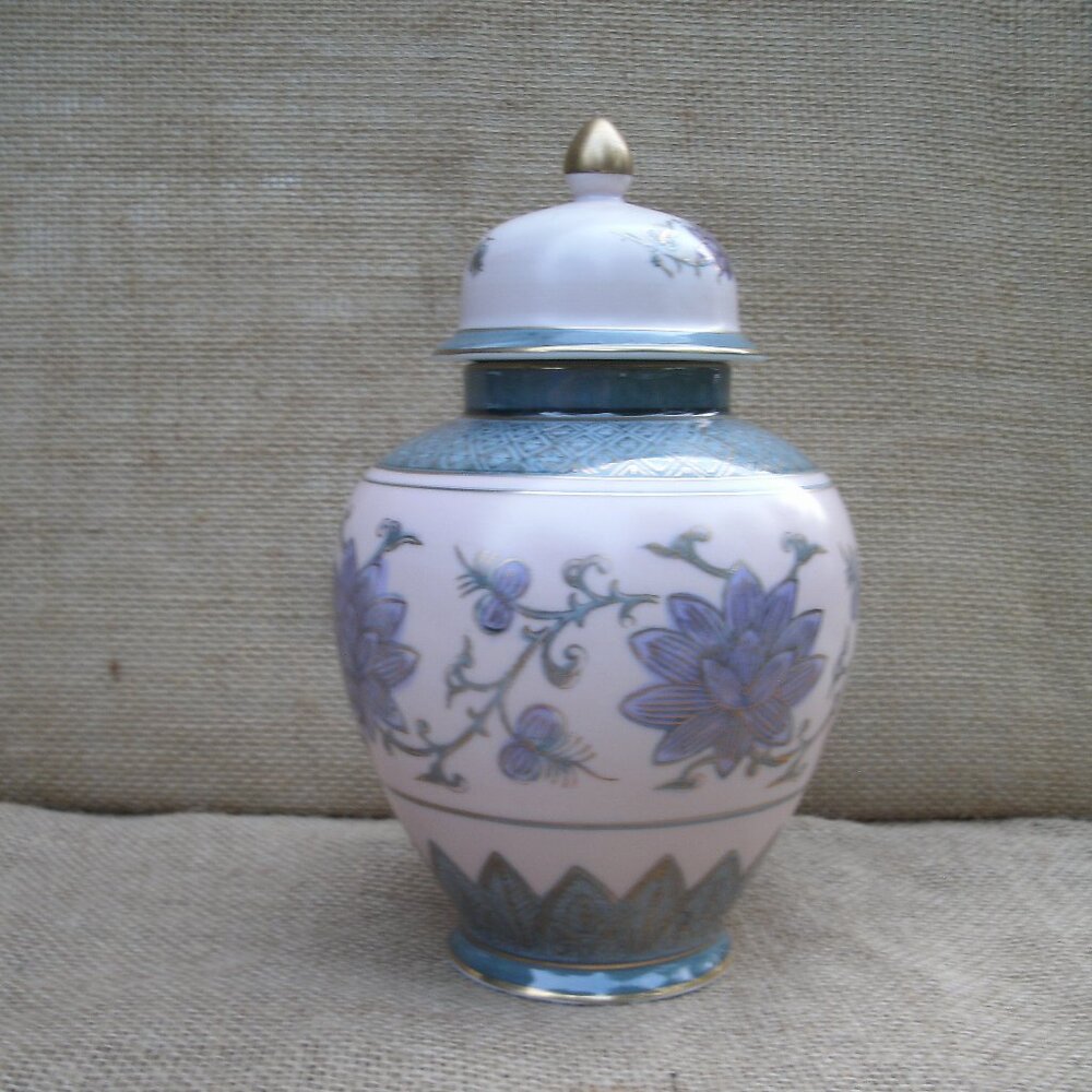Vintage Andrea by Sadek Blue Lotus Ginger Jar - Picture 4 of 16